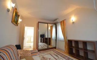 Vilă splendidă cu grădină extinsă și facilități moderne - Poză 15
