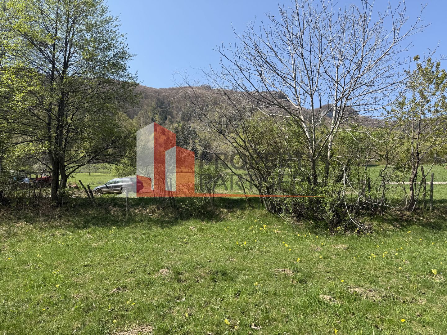 Terenuri Bran - Predelut  Priveliște către Bucegi și Postăvaru - Poză 3