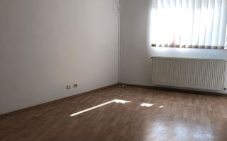 Birou tip duplex_160 mp_contorizare individuala_open space generos + 4 birouri - Poză 4