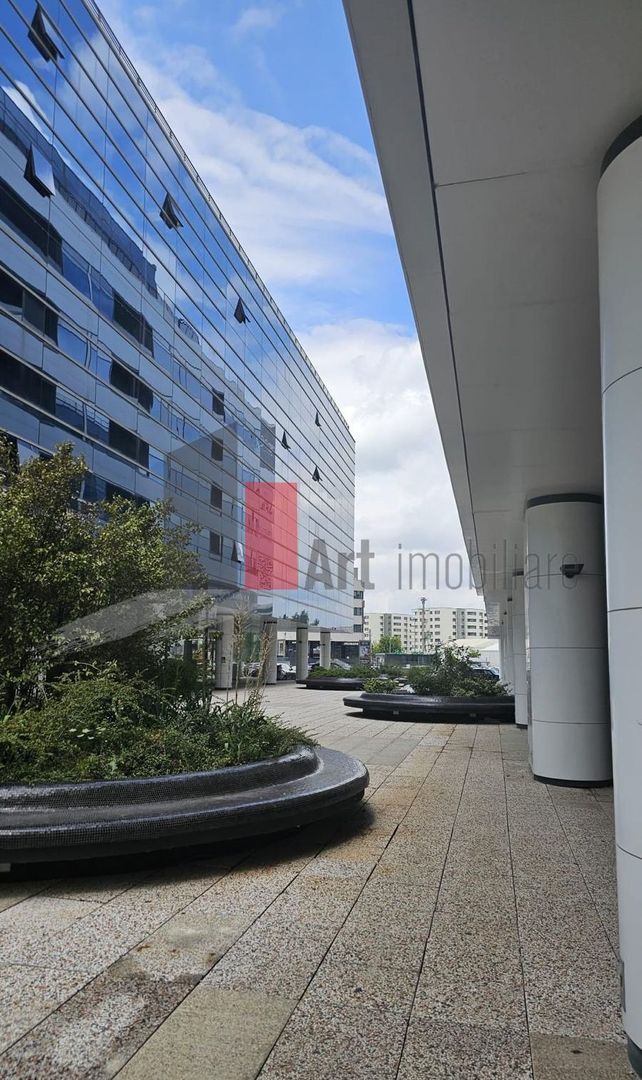 Penthouse Cu Terasă Imensă de 143 mp ,Utilă 114 mp si Priveliște Panoramică - Poză 3