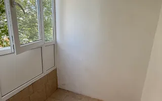 Garsonieră 27 mp cu balcon - etaj 2 - nemobilata -bloc an 1980 - Poză 13
