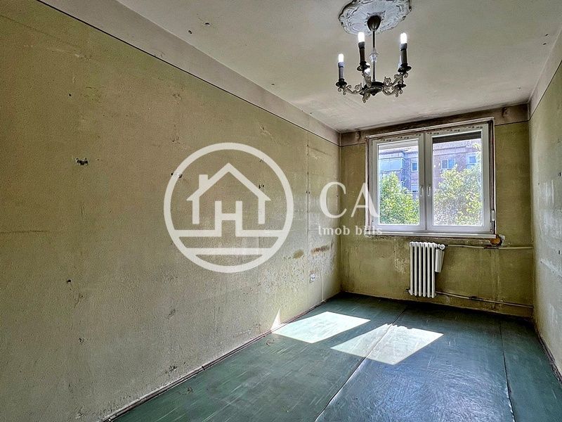 Apartament cu 3 camere de vânzare în zona Velența, Oradea - Poză 3
