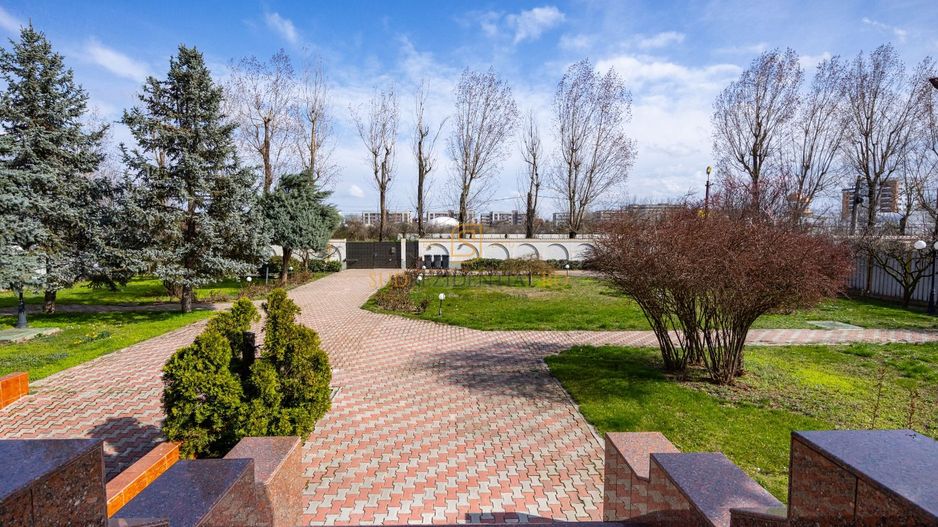 Vila impresionanta D+P+E+M | 500+ mp | teren 2652 mp | piscina - Poză 3