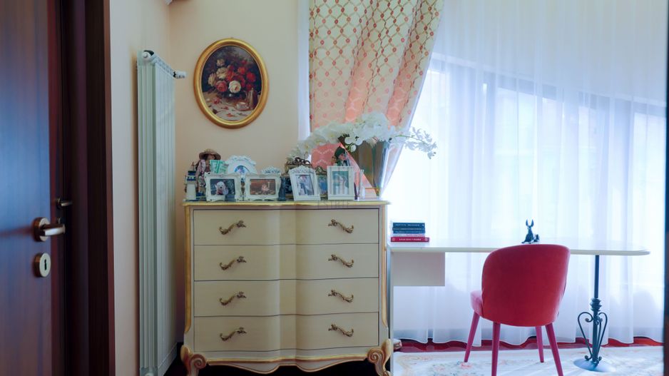 Vila de lux deosebita 9 Camere Pipera Erou Iancu Nicolae 298mp teren - Poză 2