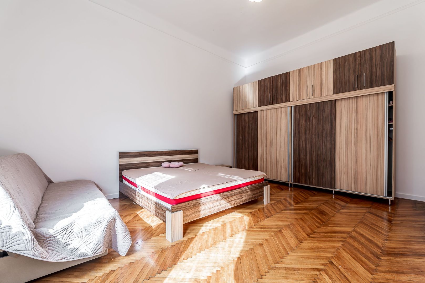 Apartament spațios cu 2 camere, situat pe strada Mețianu - Poză 5