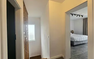 Casa individuala 5 camere, dormitor la parter - Poză 17