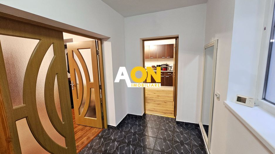 Casa cu doua corpuri, 5 camere, 1580 mp teren, Dealul Furcilor - Poză 4