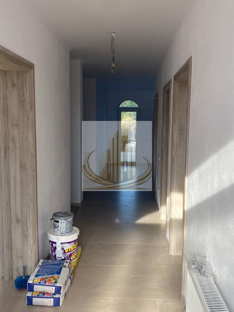Casă 5 camere, 2 niveluri, intrări și utilități separate – Șag - Poză 11