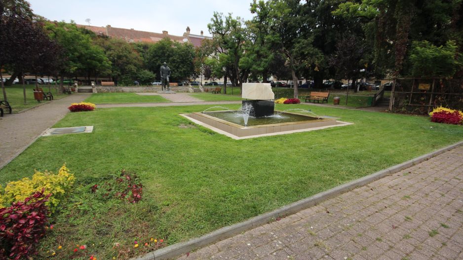 APARTAMENT DEOSEBIT IN ZONA CENTRALA - Poză 17