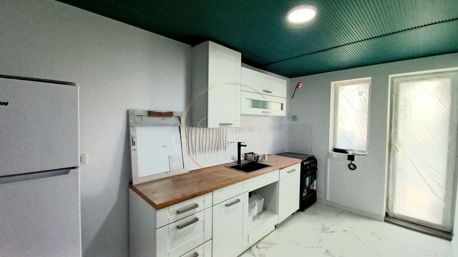 NOU | Casă cu 3 camere + mansardă | CURTE PRIVATĂ ÎNTR-O ZONĂ REZIDENȚIALĂ - Poză 2