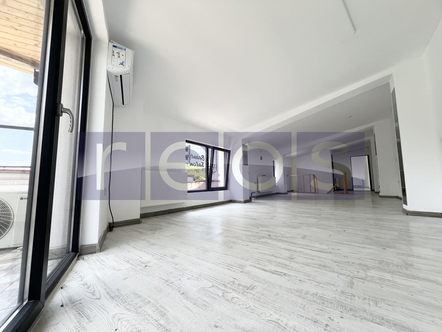 INCHIRIERE VILA BUZESTI | 200 MP UTIL | CURTE 130 MP | IDEAL REZIDENTA SAU FIRMA - Poză 10