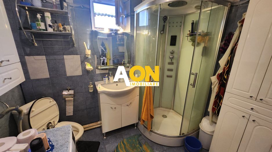 De vanzare casa 5 camere, 655mp teren, zona Cetate - Poză 10
