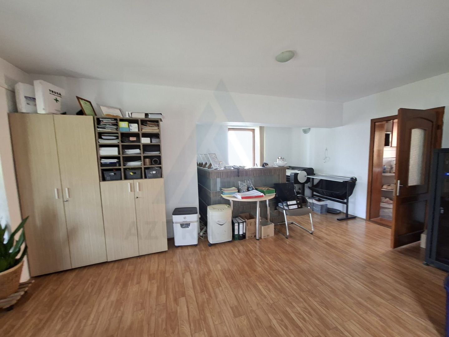 Spatiu birouri casa individuala curte proprie 9 birouri Selimbar - Poză 13