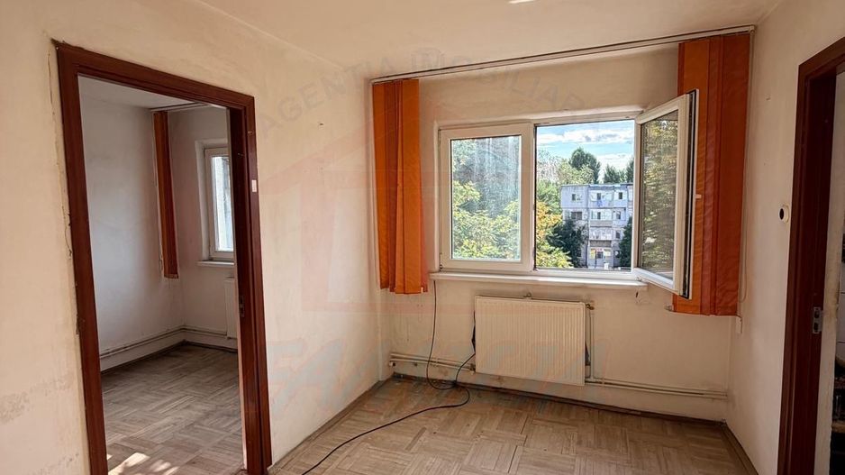 APARTAMENT CU 2 CAMERE DE VÂNZARE | MICRO 40 | ETAJ 4| PRET 41.900 EUR - Poză 1