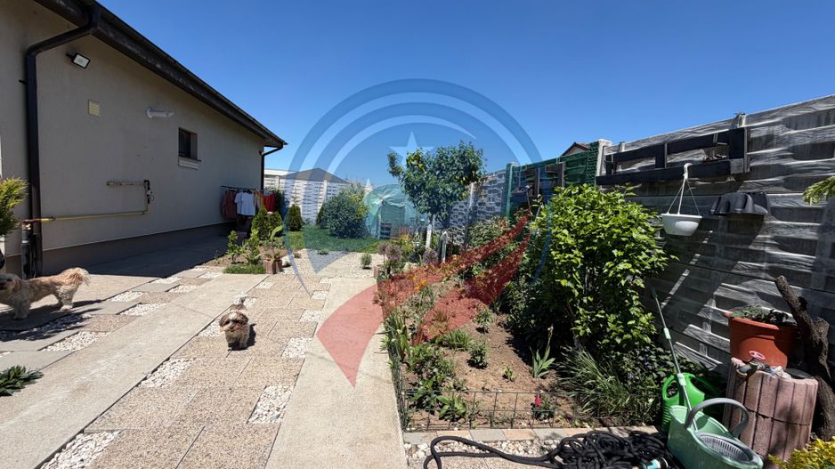 CASA PARTER LOCUITA UTILATA TOTAL IN BARIERA VALCII - Poză 10
