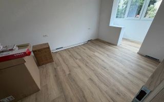 Apartament 3 camere Dambovita etaj 1 - Poză 1
