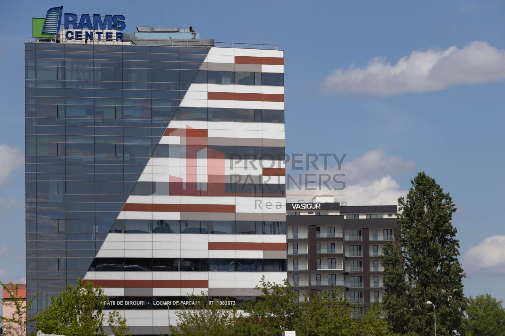 Spatiu comercial stradal - 686.35mp - Pretabil showroom / medical - Poză 2
