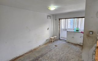 Garsonieră | 34 mp | Etaj 2| An constructie 1978/Metrou la 5 minute - Poză 5