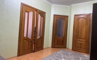 Chirie, 2 camere, Strada Mihail Frunze, Strășeni - Poză 4