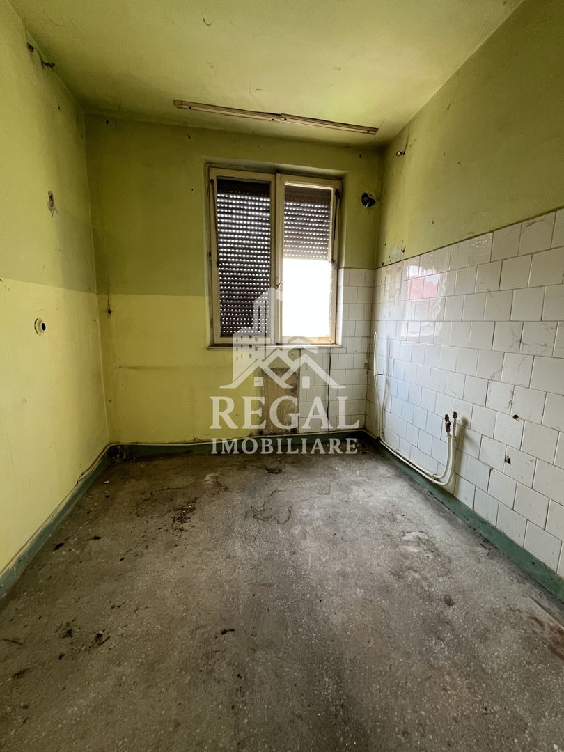 Apartament cu 2 camere, Micro 4 – Etaj 4/4 - Poză 3