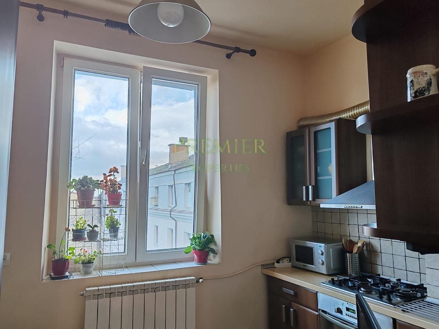 Bloc Rusesc Bucurestii noi vis a vis de metrou Bazilescu boxa - Poză 15