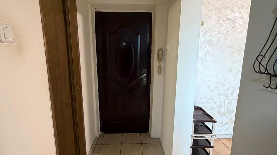 Apartament cu doua camere, Aparatorii Patriei, 64.000€ - Poză 3
