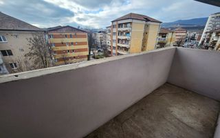 De inchiriat apartament 3 camere, Closca - Poză 11
