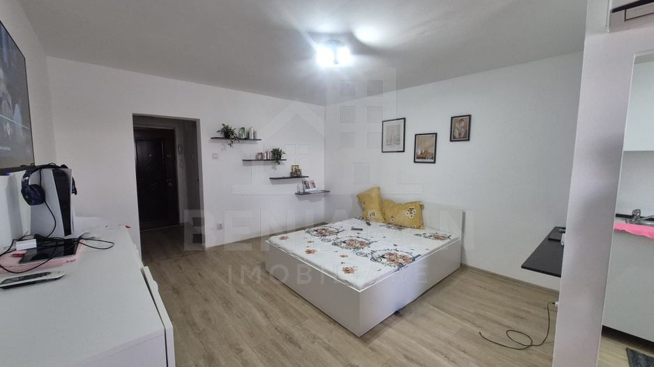 Garsoniera-semidecomandata-etaj 8-finisaje-moderne-mobilata-utilata - Poză 1