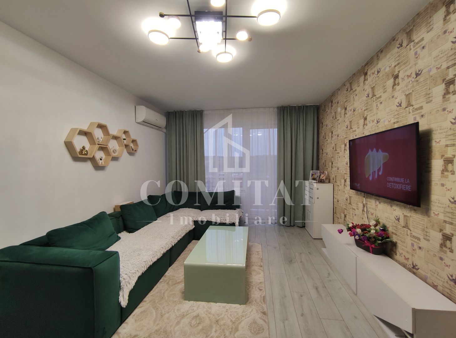 Apartament cu 4 camere | La cheie | Comuna Baciu - Zona Regal - Poză 1