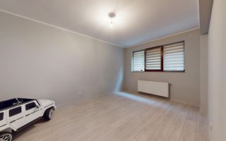 Apart. 3 cam. Decomandat. Demisol/4 in Drumul Bacriului ! - Poză 2