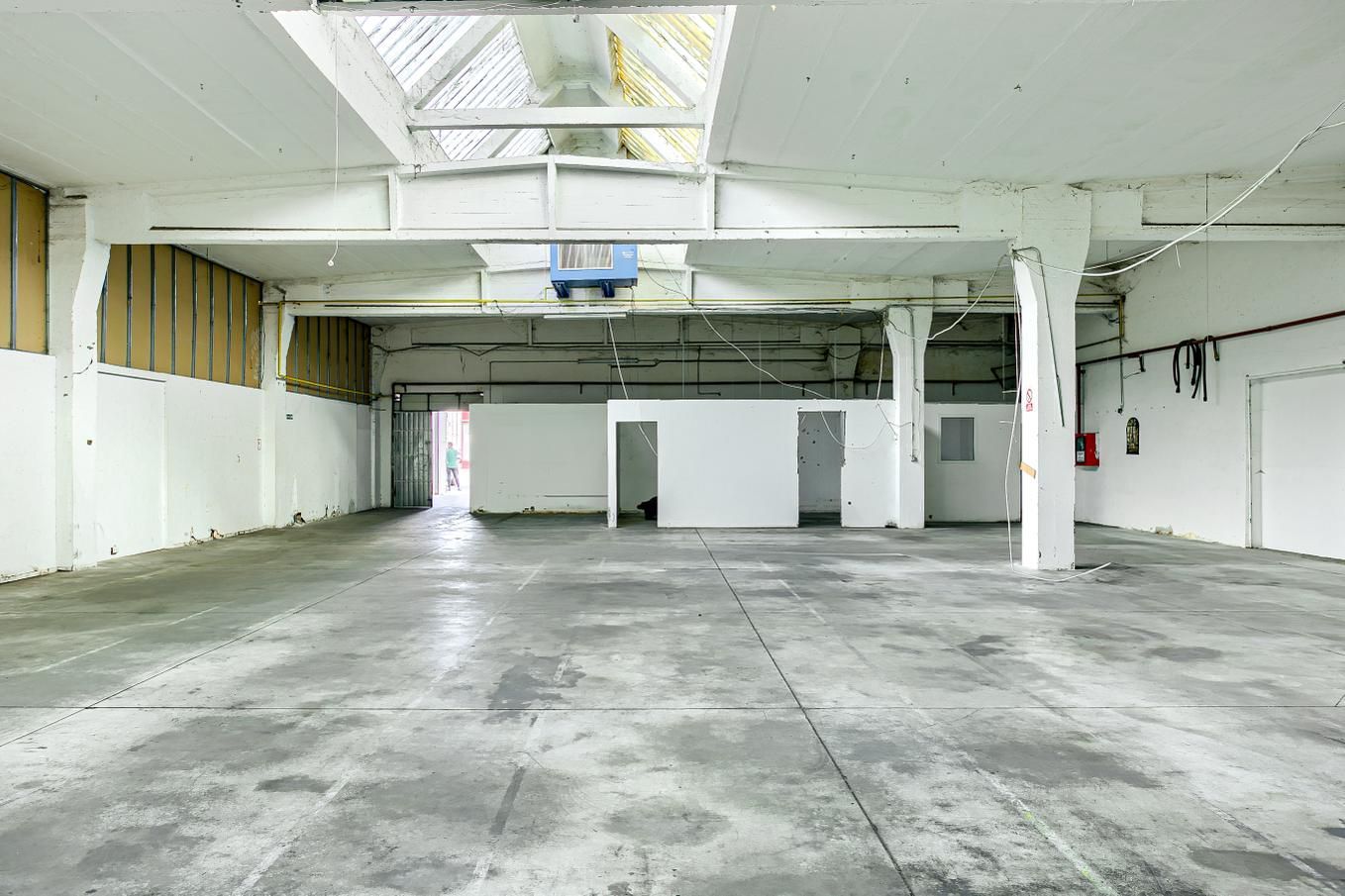 Hală de depozitare si productie 420 mp - Poză 2