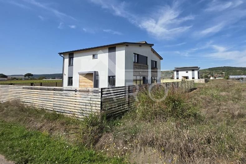 Duplex modern de 90 mp utili, de vânzare în Sântana de Mureș - Poză 1