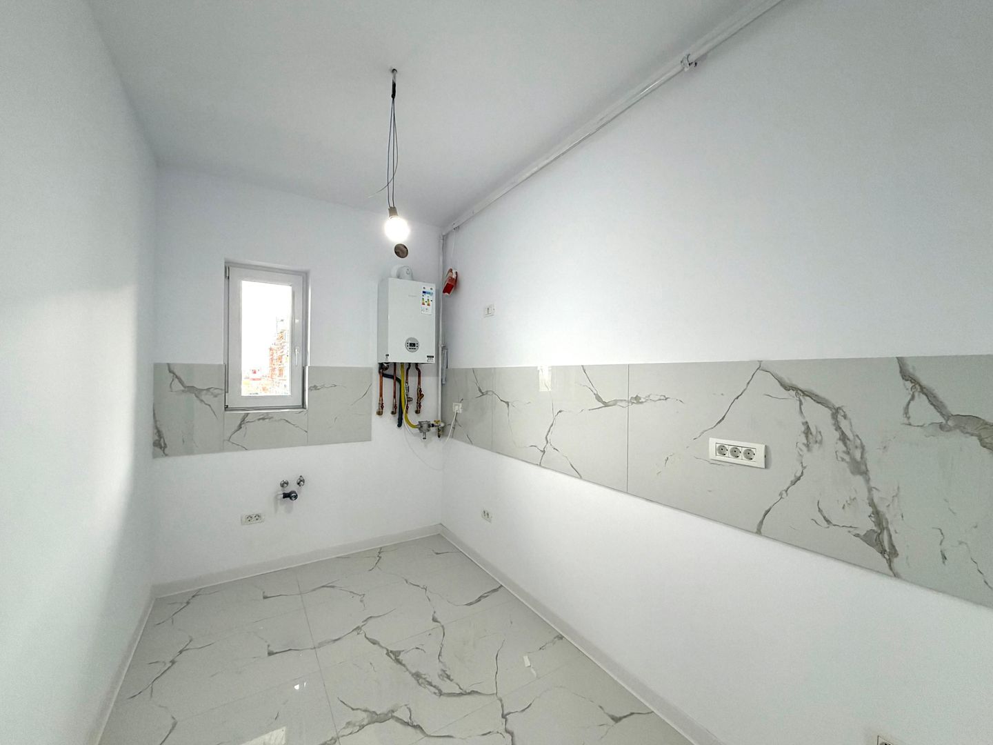 Apartament cu 3 camere  - 1850e/mp - Zona Hotel IQ - Giroc - Poză 9