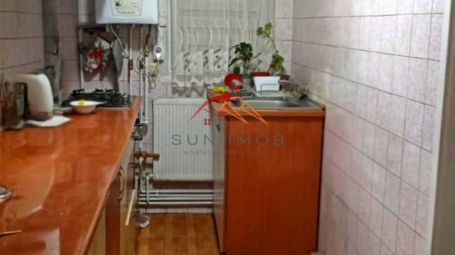 Apartament 3 camere - parter, Piața centrală - Câmpina - 69500 EURO - Poză 3