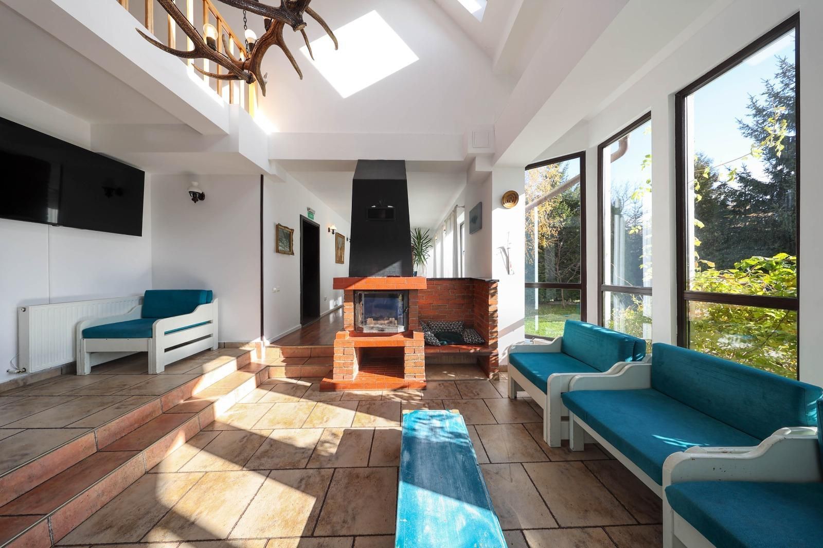 Vilă spațioasă de vânzare în Predeluț, Bran | 2000mp - Poză 5