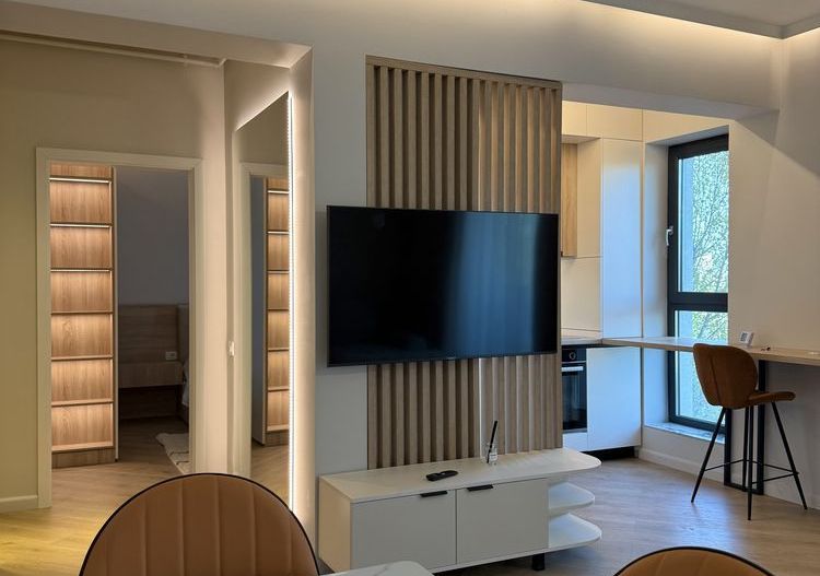 Proprietar inchiriez apartament Exigent Plaza - Poză 3