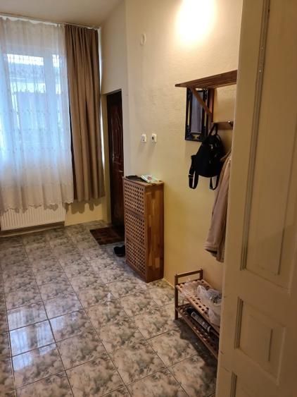 🏡 Vând apartament cochet cu 2 camere, la curte comună – zona Sinaia - Poză 9