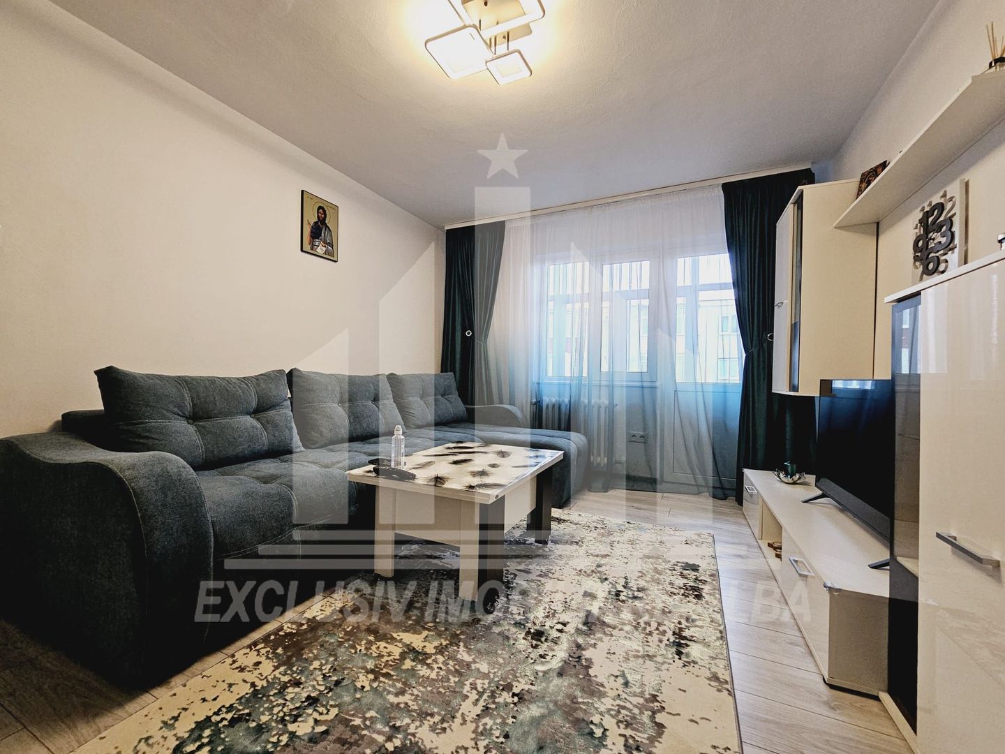 Apartament 3 camere | Etaj 3 | 55 mp | Renovat | Cetate - Poză 2