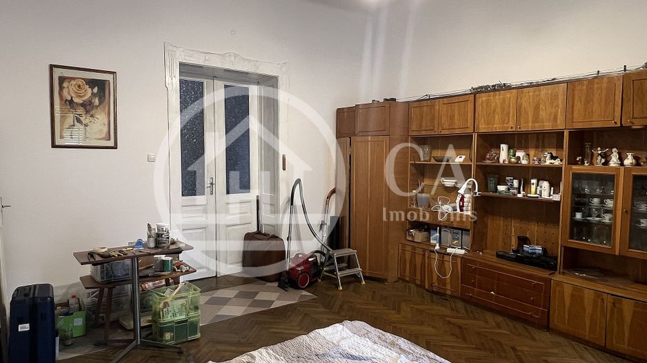 Apartament cu 3 camere de vanzare Central Oradea - Poză 2