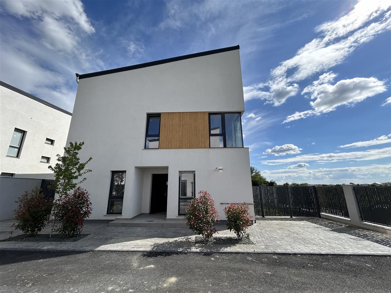 VILA INDIVIDUALA | TUNARI | MUTARE IMEDIATA - Poză 2