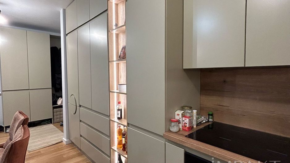 Vanzare apartament cu 3 camere, etaj intermediar, terasa, parcare! - Poză 10