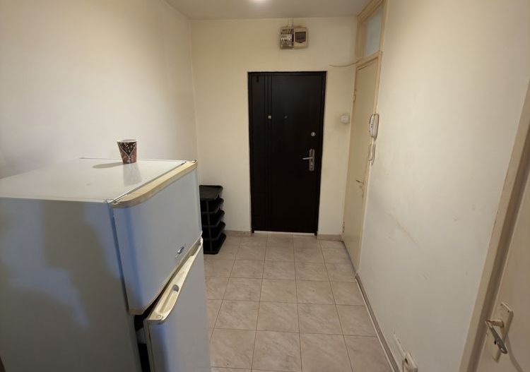 Garsoniera decomandata bloc 4 etaje Valea Ialomitei - Poză 5