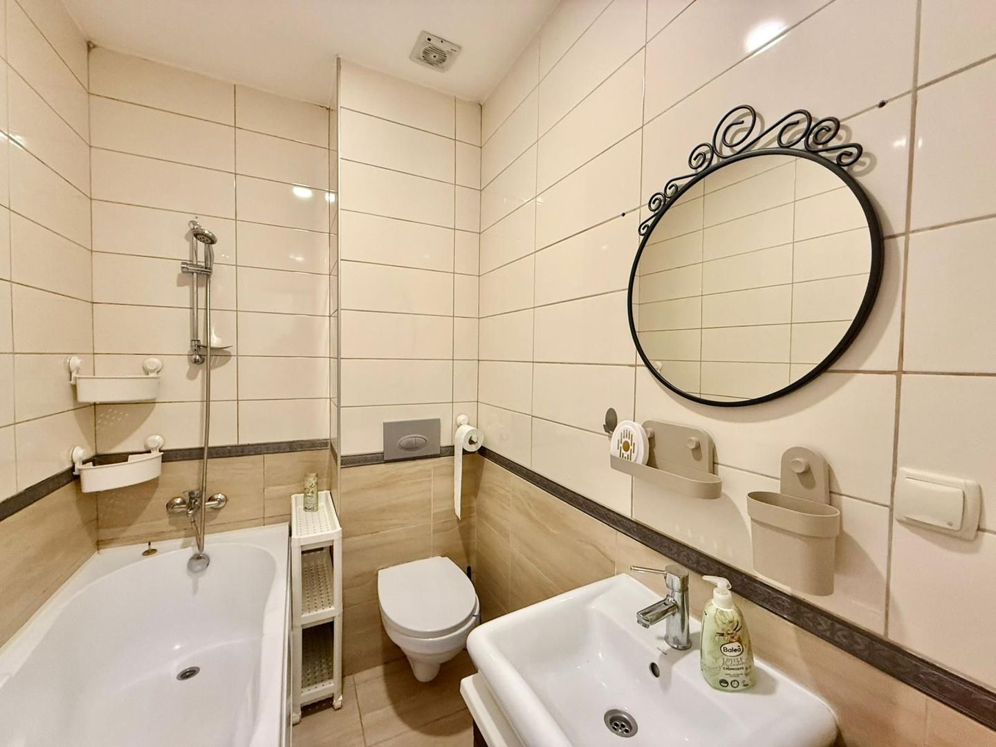 COSMOPOLIS - Apartament cu 2 camere, mobilat si utilat. - Poză 13