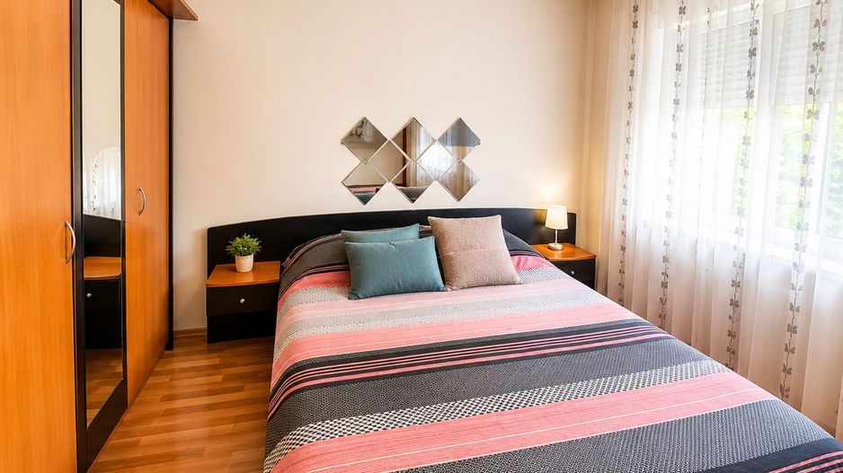 Apartament 3 camere decomandat, centrală proprie, AC, etaj 3, Lipovei - Poză 5