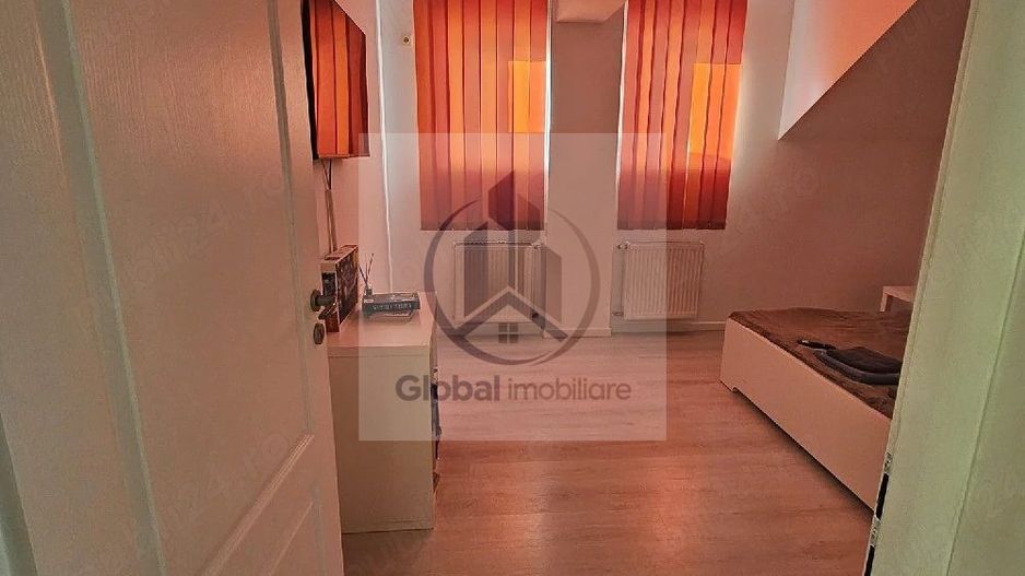Apartament 2 camere, decomandat, centrala proprie, an 2017, utilat si mobilat complet - Poză 4