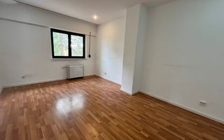 VILA CU 5 CAMERE LA INCHIRIERE PE MALUL LACULUI STRAULESTI - Poză 14