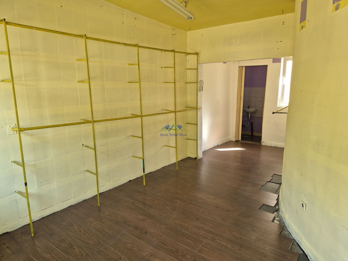 Inchiriez 2 spatii comerciale(fiecare individual),cu baie pe Lipscani! - Poză 2