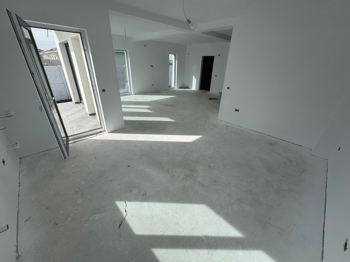 Vila MODERN Tunari cu Pompa de caldura, curte 430m2,  0% comision - Poză 7