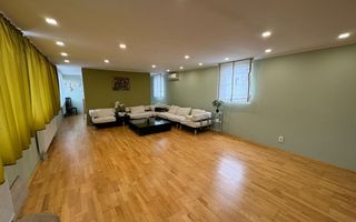 Apartament de 3 camere, 140 mp, Zona Piata Trandafirilor - Poză 2