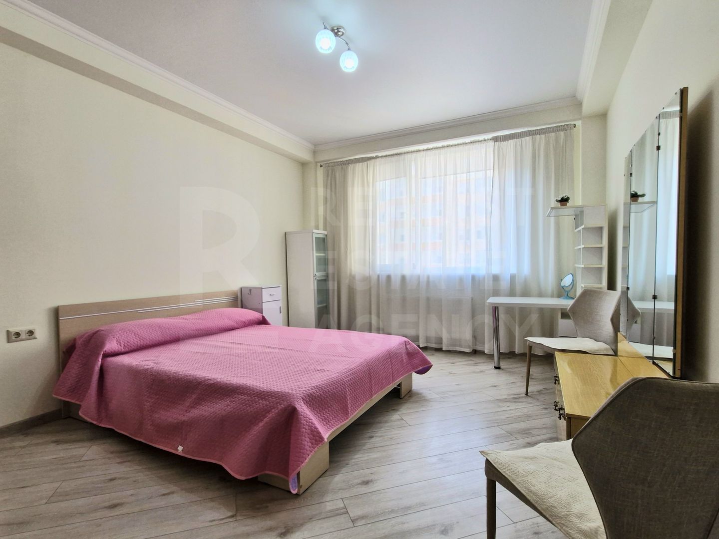 Chirie, apartament, 2 camere, strada Melestiu, Centru - Poză 4